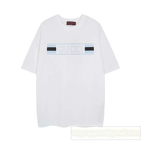 Gucc1 スーパーコピー Tシャツ グリーン＆赤ストライプ ロゴプリント Gucc1