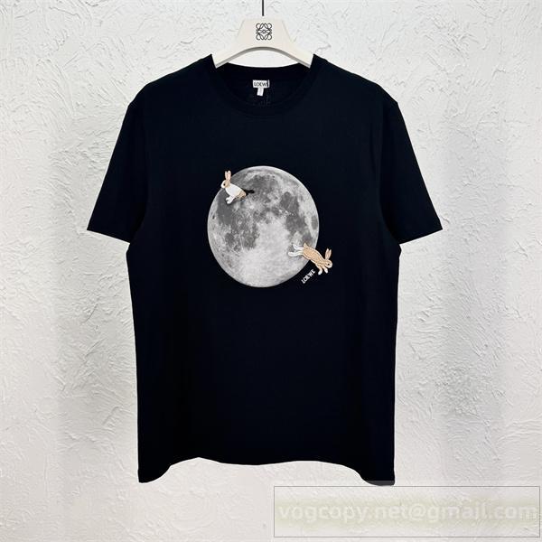 2026人気新品 ロエベ 偽物 Tシャツ 月とウサギ 幻想的 デザイン LOEWE