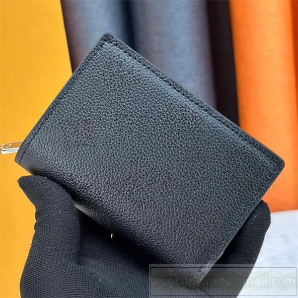 ルイヴィトン スーパーコピー 財布 ブラック レザー シンプル 洗練 高級感 LOUIS VUITTON