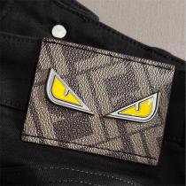 FENDI 偽物 ジーンズ ブラックデニム ロゴタグ「FOR YOUR EVERY DAY」デザイン