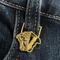 VERSACE コピー ジーンズ ウォッシュドデニム ロゴプリント ディオール