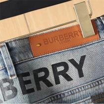 BURBERRY 偽物 ジーンズ ライトブルーデニム ロゴ＆ライオン刺繍 バーバリー