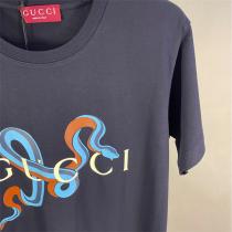 Gucc1 コピー Tシャツ 蛇モチーフ ロゴグラフィック ネイビーカラー Gucc1