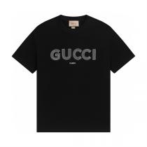 Gucc1 スーパーコピー Tシャツ 黒地ロゴ「PARIS」ライン 都会的デザイン Gucc1