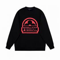 LOUIS VUITTON スーパーコピー トレーナー 赤ロゴ ミニマル シンプル 高級感 ルイヴィトン