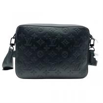 LOUIS VUITTON コピー ショルダーバッグ デニム素材 ゴールド金具 CCロゴ ルイヴィトン