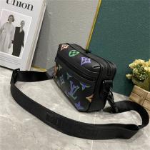 LOUIS VUITTON スーパーコピー ショルダーバッグ カラフルグラデーション モノグラムデザイン ルイヴィトン