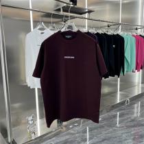 BALENCIAGA 偽物 Tシャツ ロゴ ディテール シンプル 高級感 控えめ デザイン バレンシアガ