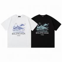 BALENCIAGA スーパーコピー Tシャツ スニーカー デザイン スタイリッシュな 象徴的 イラスト 印象 シンプル バレンシアガ