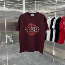 Maison Margiela コピー Tシャツ 時計 モチーフ 数字 斬新なデザイン 前衛的 アーティスティック メゾン マルジェラ