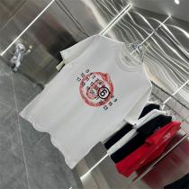 Maison Margiela コピー Tシャツ 時計 モチーフ 数字 斬新なデザイン 前衛的 アーティスティック メゾン マルジェラ