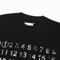 メゾン マルジェラ コピー Tシャツ 数字「10」グラフィック シンプル 印象的な 洗練 ストリートスタイル Maison Margiela