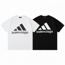 バレンシアガ 偽物 Tシャツ ブラック 三本線ロゴ 際立つデザイン 雰囲気 モダンな スポーティー BALENCIAGA 