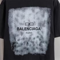 BALENCIAGA 偽物 Tシャツ グラフィック ロゴ デザイン PARIS 黒い アーティスティックな バレンシアガ