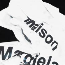 Maison Margiela コピー Tシャツ ブラック グラフィック クシャクシャ ロゴ メゾン マルジェラ