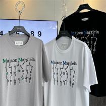 メゾン マルジェラ スーパーコピー Tシャツ ホワイト グレー ブラック 流れるロゴ Maison Margiela