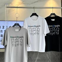 メゾン マルジェラ スーパーコピー Tシャツ ホワイト グレー ブラック 流れるロゴ Maison Margiela