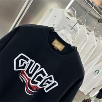 BALENCIAGA x Gucc1 スーパーコピー コラボTシャツ 2026 ロゴ 波線 シンプル デザイン バレンシアガ