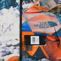 ザノースフェイス コピー ダウンジャケット ロゴ グラフィック 保温性 アウトドア THE NORTH FACE