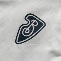 バーバリー 偽物 Tシャツ 騎士 ロゴ アートワーク ブラック ホワイト BURBERRY