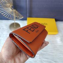 2026人気新作 FENDI 偽物 財布 ロゴ ROMA ベージュ オレンジ レザー  フェンディ