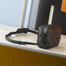 ルイヴィトン コピー ショルダーバッグ モノグラムキャンバス 金具 デイリー使い クラシック 現代的 LOUIS VUITTON