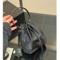 プラダミニバッグコピーPrada 新作Re-Edition 1978 Re-Nylon ミニバッグ1BE067_RV44_F0002_V_WOM