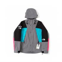 INVINCIBLE X THE NORTH FACE コピー ジャケット ピンク ターコイズ ロゴ コラボ ザノースフェイス 