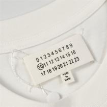 メゾン マルジェラ コピー Tシャツ シューズ グラフィック ロゴ デジタル風 ミニマル Maison Margiela