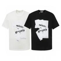 メゾン マルジェラ スーパーコピー Tシャツ ロゴ 重なり合い フォント モダン ストリート Maison Margiela