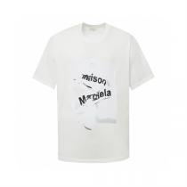 メゾン マルジェラ スーパーコピー Tシャツ ロゴ 重なり合い フォント モダン ストリート Maison Margiela