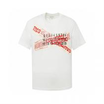 Maison Margiela スーパーコピー Tシャツ 赤スタンプ ロゴ ディストート ブラック ホワイト メゾン マルジェラ