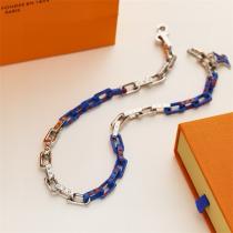 LOUIS VUITTON コピー ネックレス シルバー チェーン ブルー レッド ロゴ ルイヴィトン