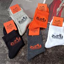 エルメス 偽物 靴下セット ロゴ カラーバリエーション ホワイト HERMES 