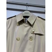 BURBERRY 偽物 トレンチコート ダブルブレスト ベージュ ゴールドボタン バーバリー