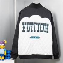 LOUIS VUITTON コピー ジャケット ホワイト キルティング ロゴプリント 歴史 ルイヴィトン