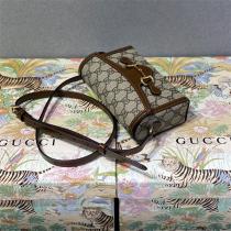 Gucc1 コピー ショルダーバッグ GGキャンバス レザー ロック金具 コンパクト Gucc1 