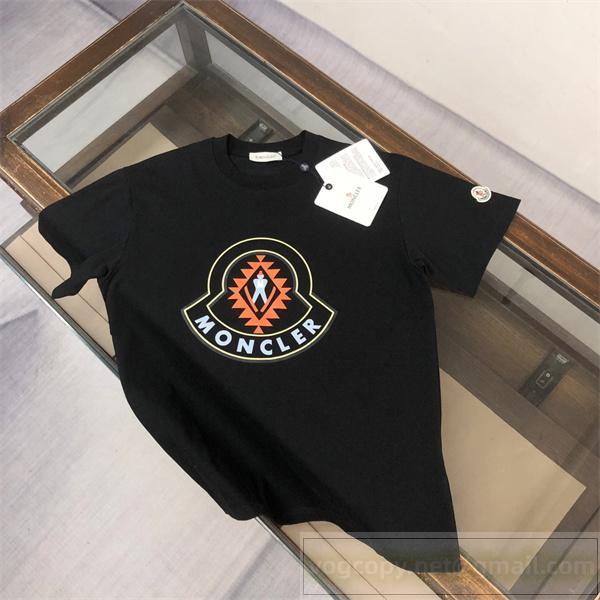 在庫僅少！モンクレール 偽物 Tシャツ ブラックロゴ クラシック＆都会的ストリートスタイル