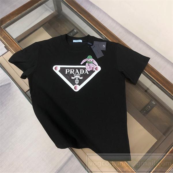 注目度No.1！プラダ 偽物 Tシャツ トライアングルロゴ ぬいぐるみアクセント ブラック PRADA
