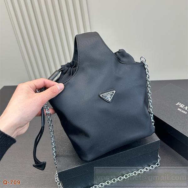 PRADA コピー ハンドバッグ ナイロン トライアングルロゴプレート 軽量 耐久性 プラダ 