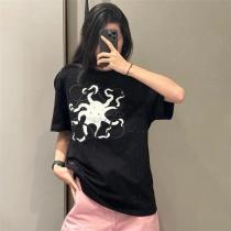 LOEWE スーパーコピー Tシャツ 洗練デザイン モダンアート風 アナグラム ロゴプリント ルーズフィット ロエベ