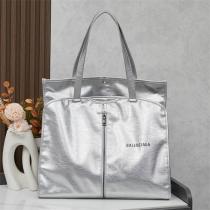 BALENCIAGA 偽物 ハンドバッグ ブラック＆シルバー展開 センタージップ バレンシアガ