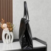 BALENCIAGA 偽物 ハンドバッグ ブラック＆シルバー展開 センタージップ バレンシアガ