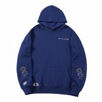 クロムハーツ スーパーコピー パーカー レッド×クロスモチーフ 大胆デザイン CHROME HEARTS