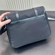 PRADA スーパーコピー ショルダーバッグ ナイロン レザー トリム ダブルバックル プラダ