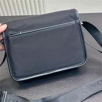 プラダ コピー ショルダーバッグ ナイロン レザー トリム ダブルバックル PRADA