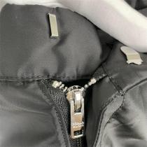 プラダ 偽物 カーゴハーフパンツ ナイロン トライアングルロゴプレート PRADA