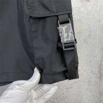プラダ 偽物 カーゴハーフパンツ ナイロン トライアングルロゴプレート PRADA