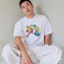 ルイヴィトン スーパーコピー Tシャツ 水彩風 LV モノグラム カラフルアート プリント LOUIS VUITTON
