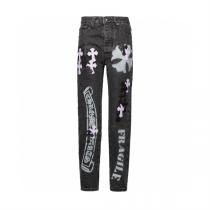 クロムハーツ 偽物 ブラックデニムパンツ スプレー加工 クロスモチーフ FRAGILE CHROME HEARTS